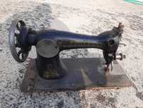 Parte de cima de máquina de costura antiga SINGER