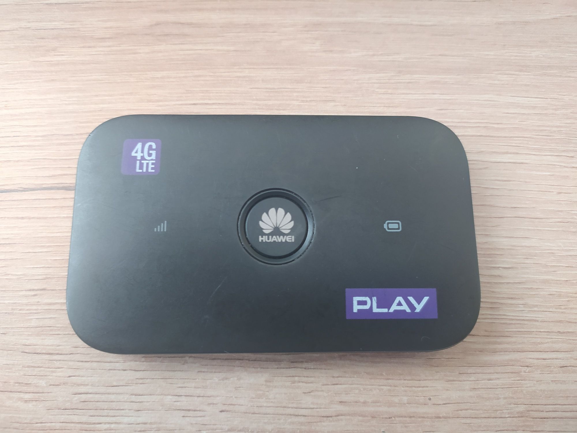 Modem, router Huawei E5573Cs-322, na kartę SIM