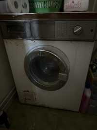 Maquina lavar roupa  avariada
