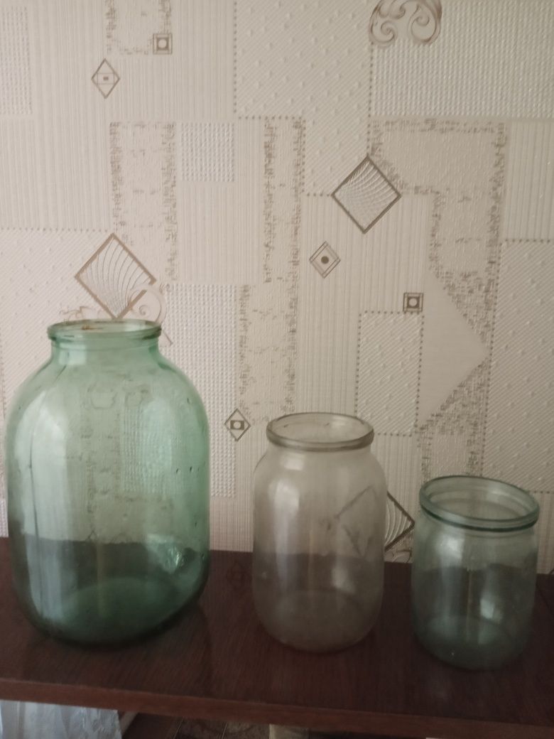 Продам     бутли 3л 1л ,0 ,650  л,0,5 л о.450