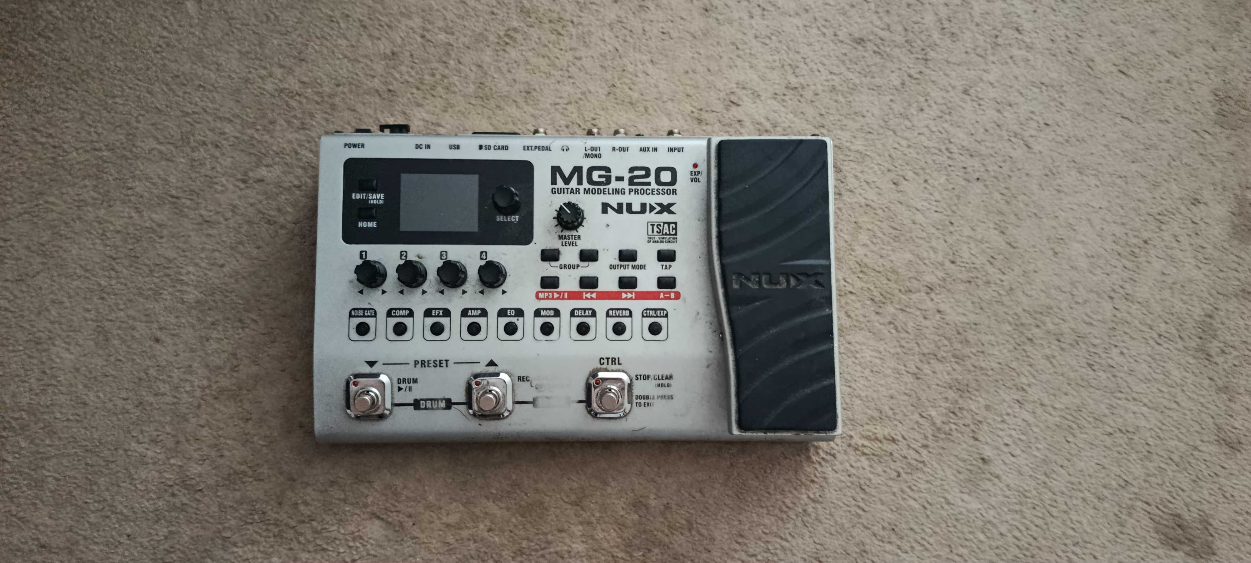 Nux MG-20 guitar multi effect