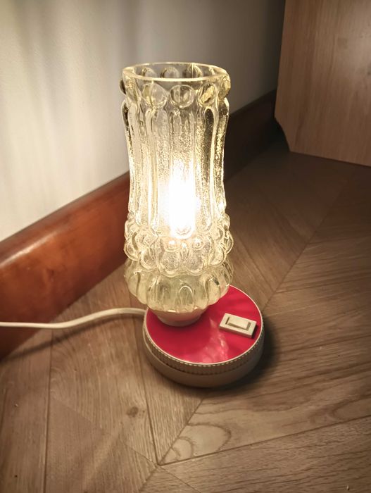 Lampa ze szklanym kloszem nocna stara lata 70