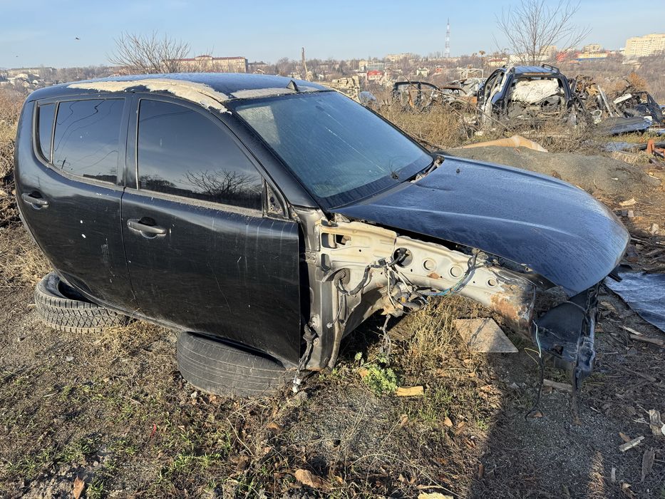 Кузов L200. В зборі