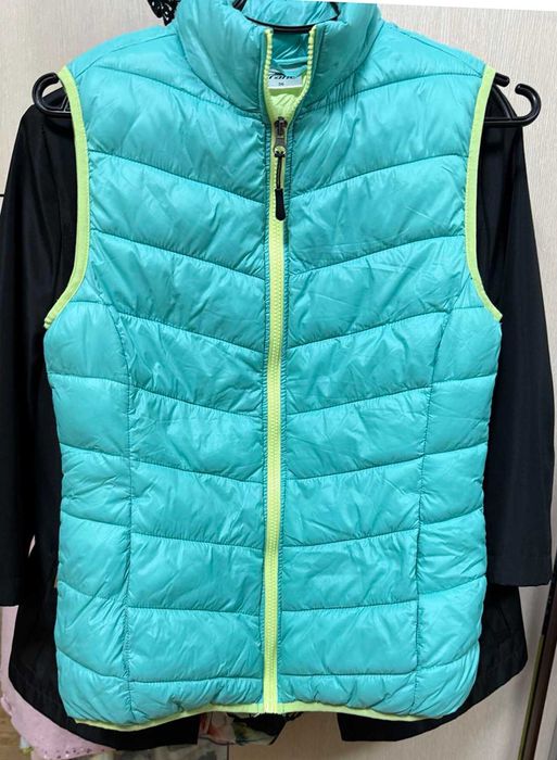 НОВАЯ женская безрукавка Жилет стеганый желтый женский CRANE SPORTS, S