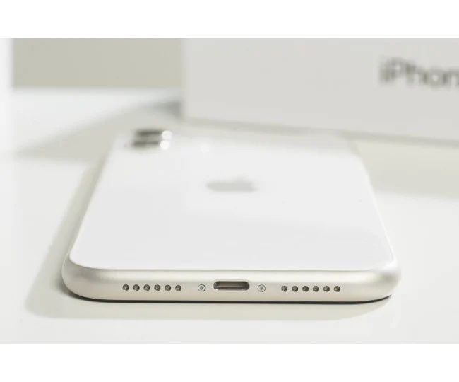 iPhone 11 64gb White