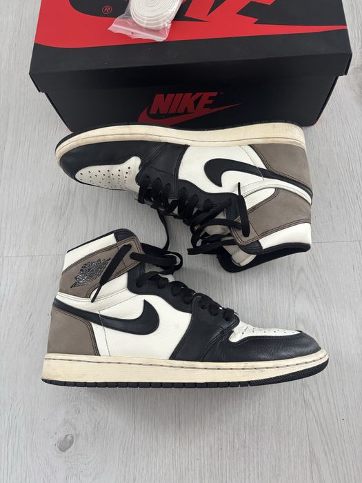 Nike Air Jordan 1 High Retro OG Dark Mocha Travis Scott 10 Us 44