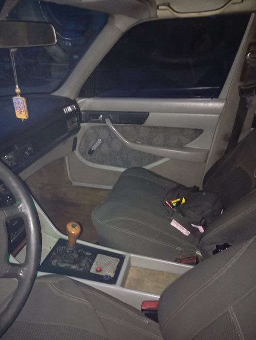 Продам Мерседес w126 шейховоз.