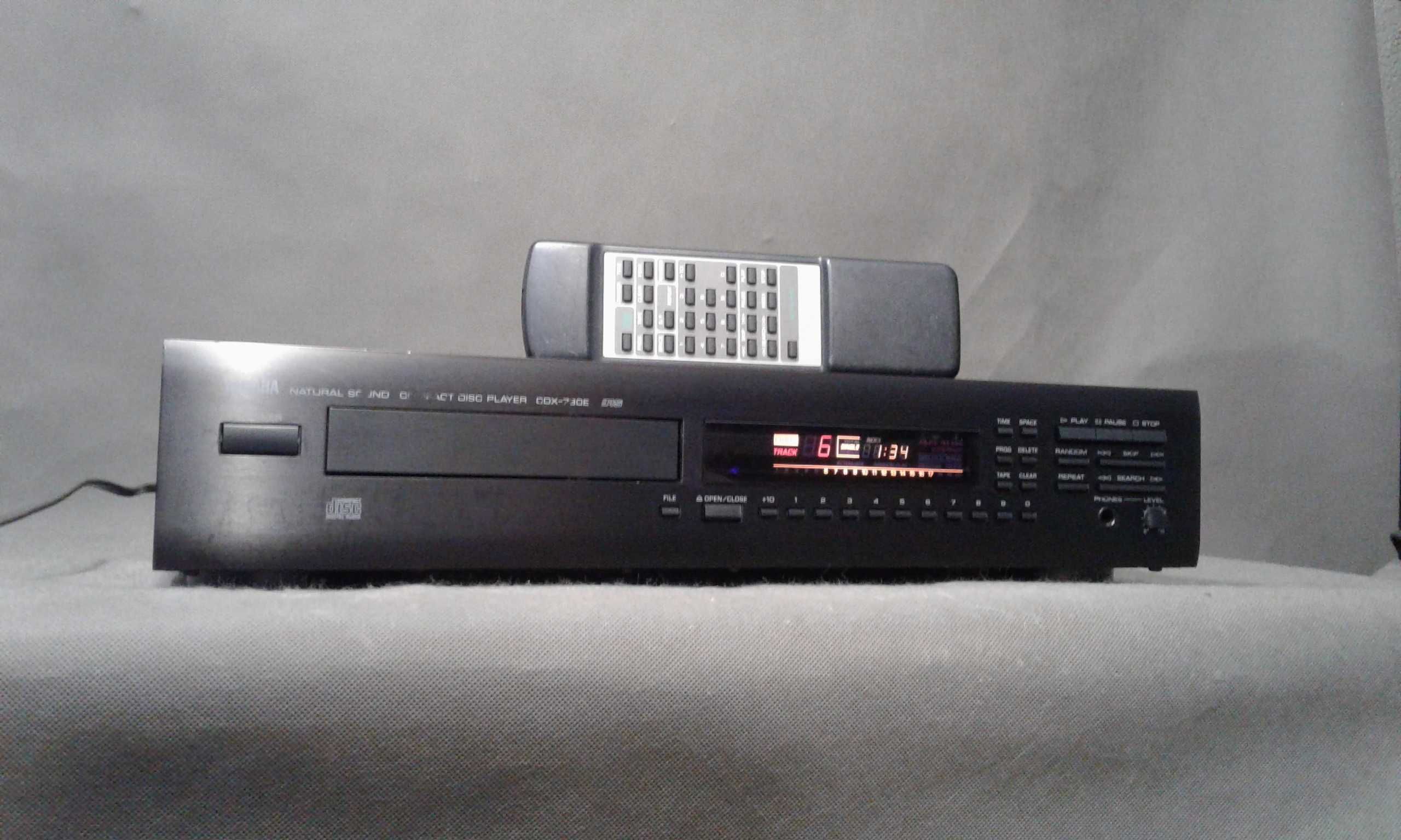 YAMAHA CDX- 730E,pilot,  odtwarzacz cd