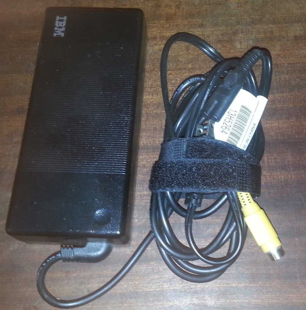 Адаптер блок питания зарядное IBM 02K7091 16V 7,5A Panasonic Toughbook