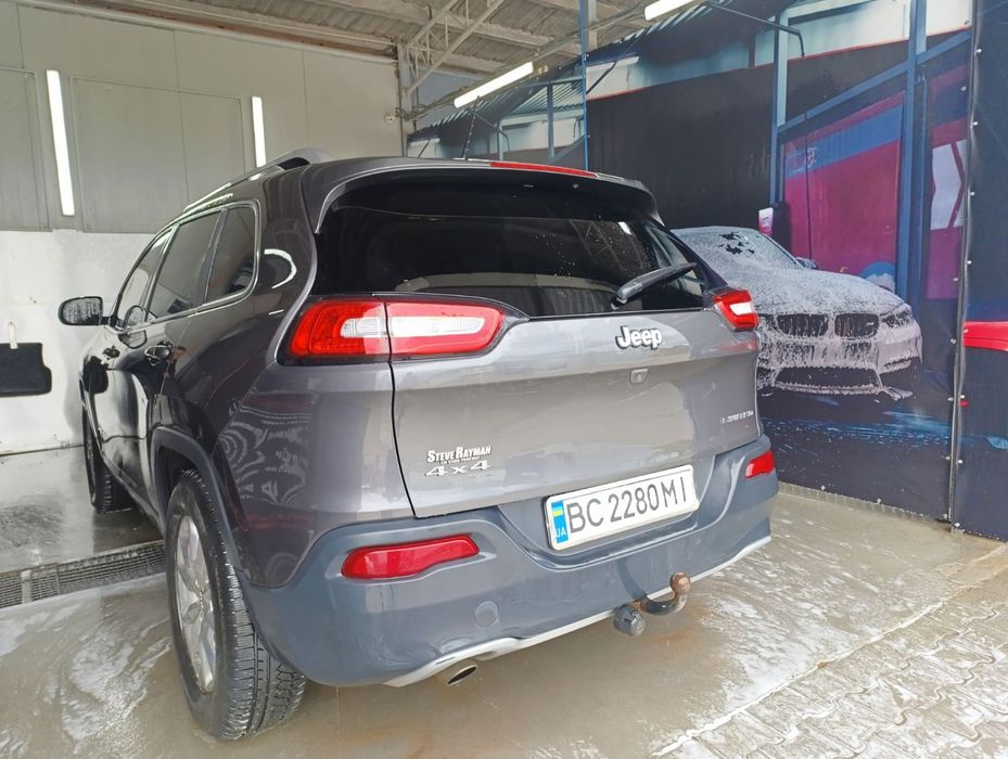 Jeep Cherokee 4x4 limited 2.4 2015 рік