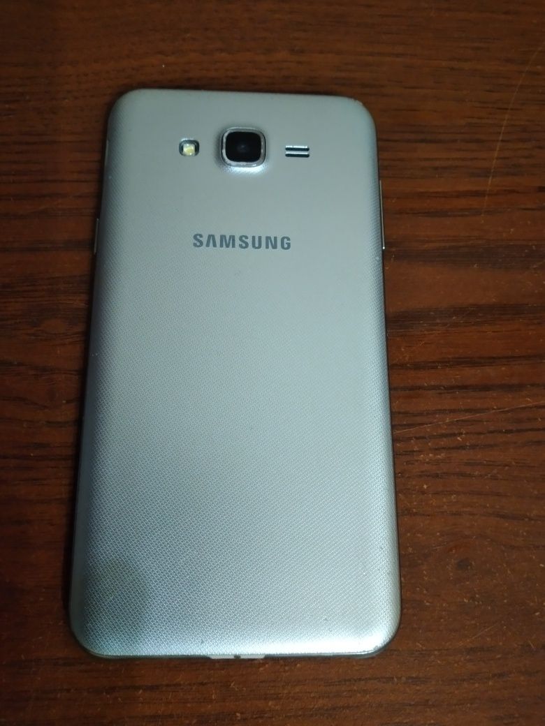 Samsung galaxy j7 neo