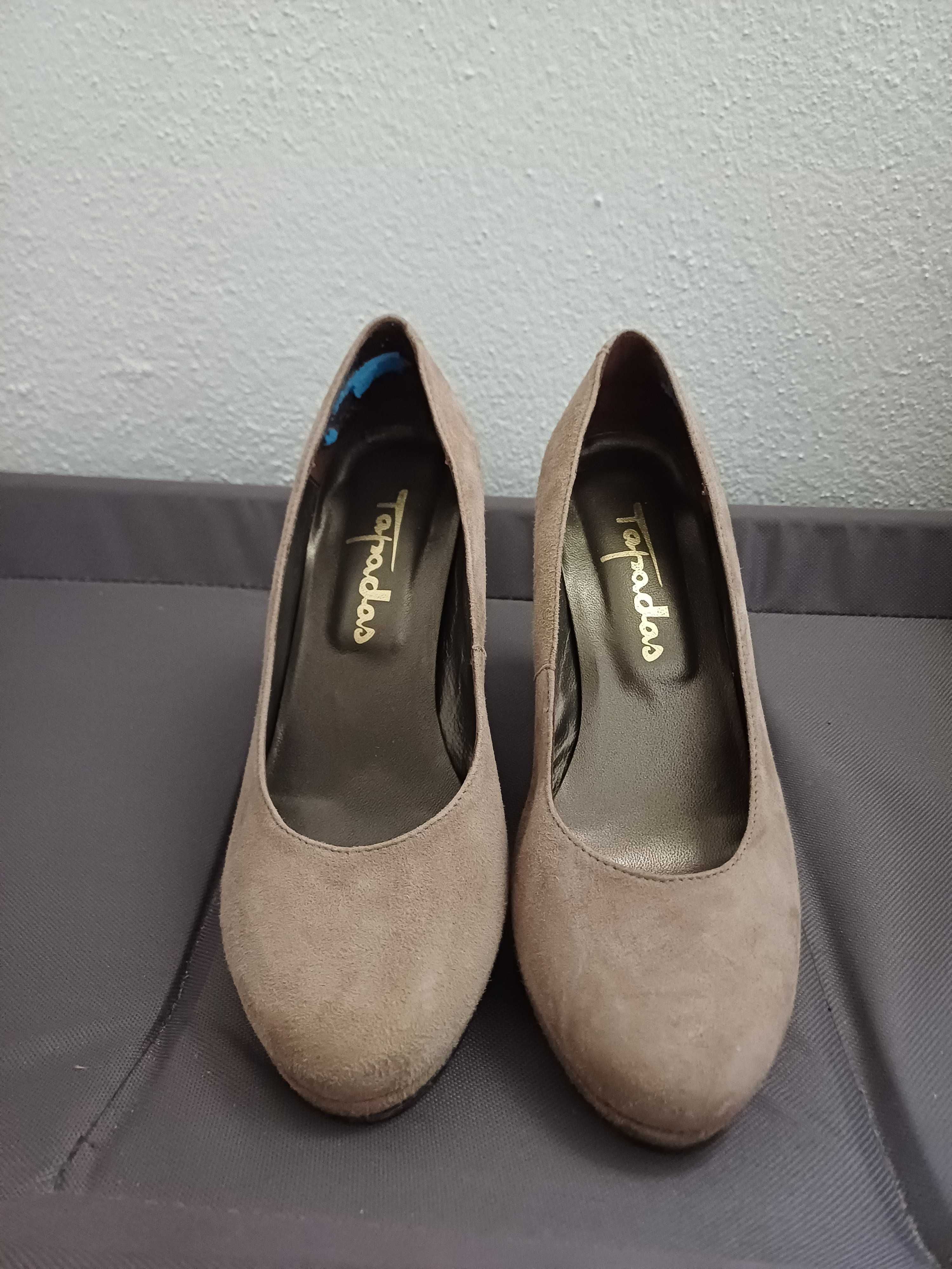 Sapatos camurça Tapadas