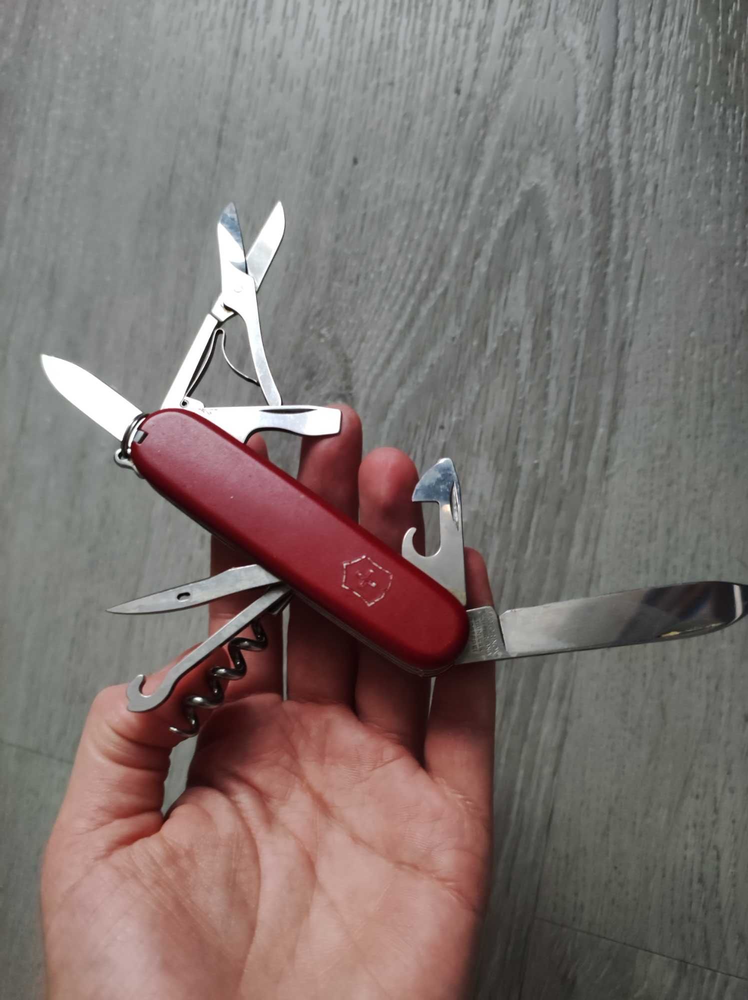 Scyzoryk Szwajcarski - Victorinox Climber 1.3703 Czerwony