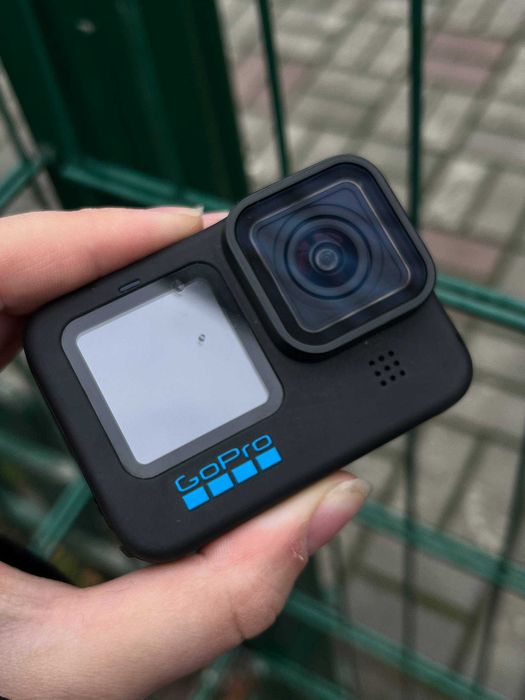 Екшн-камера GoPro Hero 11 з картою пам'яті