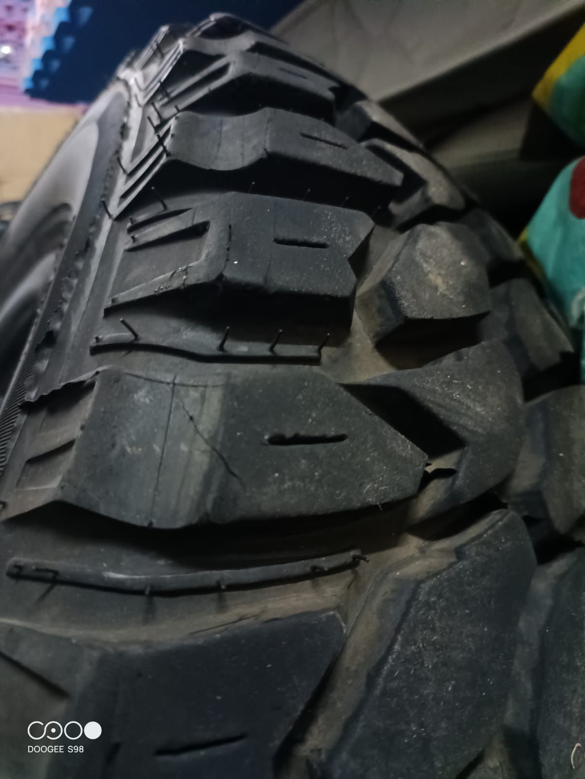 Jantes com pneus Suzuki Vitara e Samurai