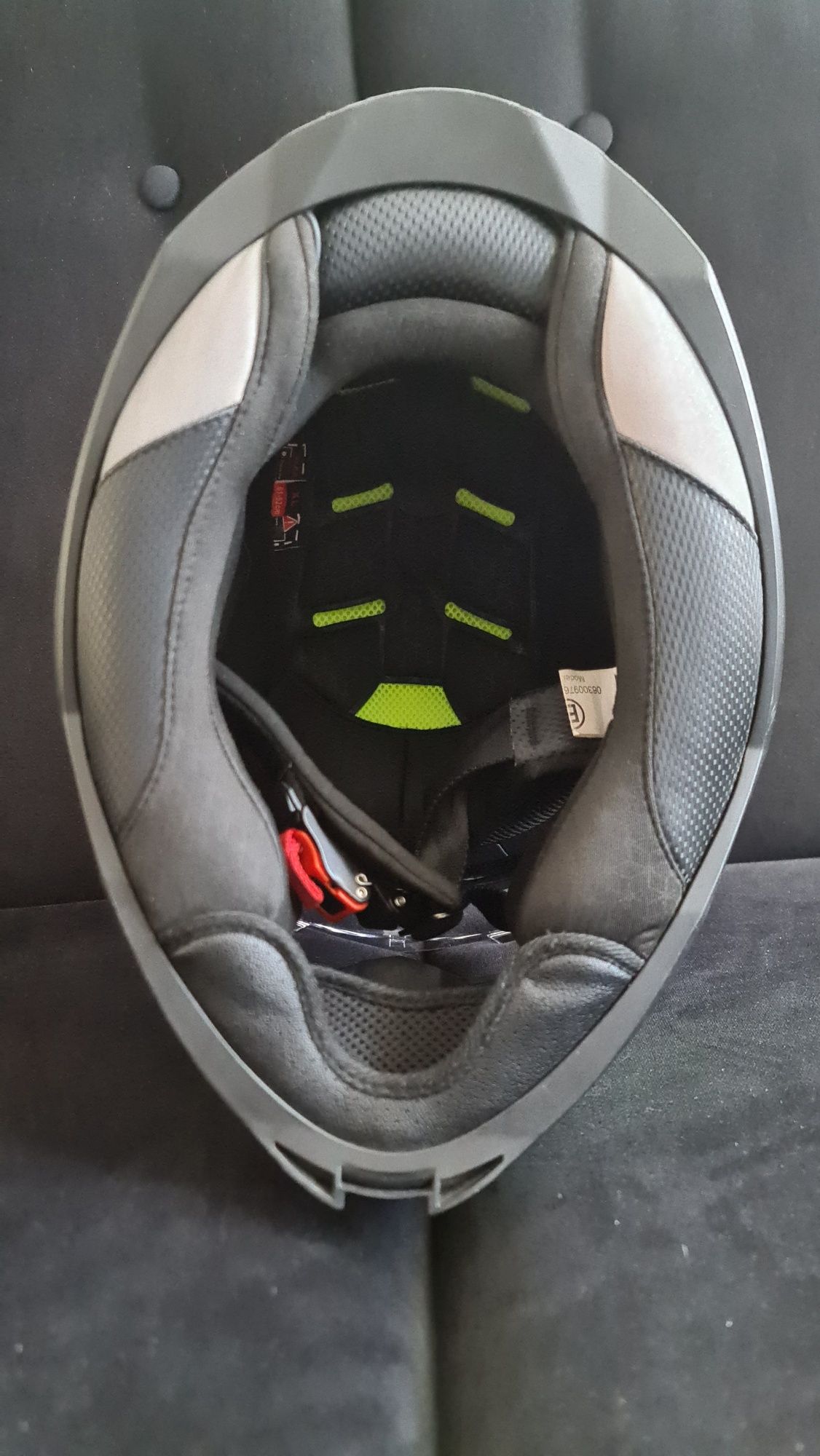 Kask Motocyklowy Integralny Naxa F32 rozmiar XL ECE 2206