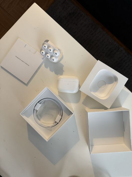 Airpods Pro V2 - Como Novos