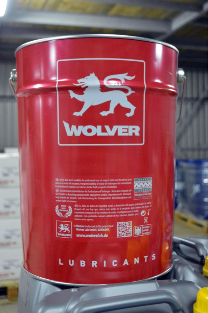 масло моторне WOLVER 10W-40 20л(також є 15W-40). Безкоштовна доставка