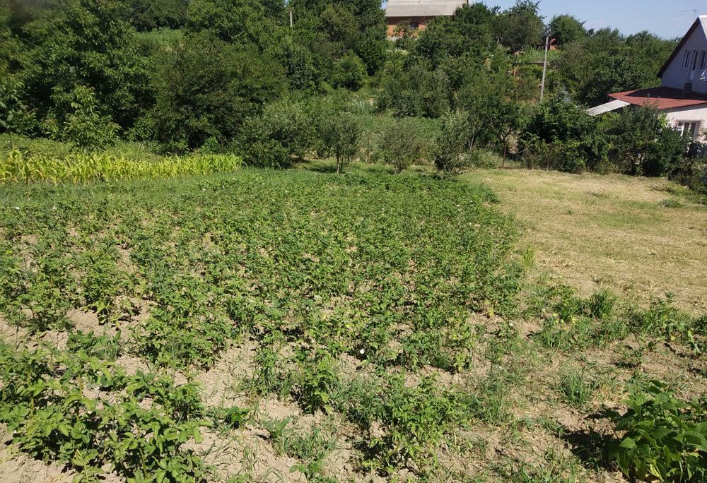 Продам участок під забудову