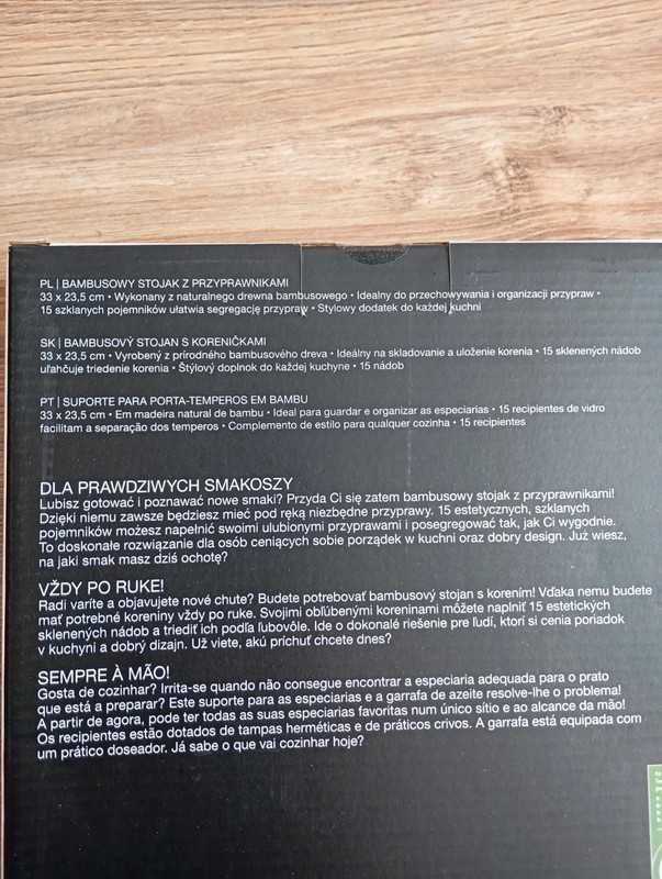 Bambusowy stojak z przyprawnikami