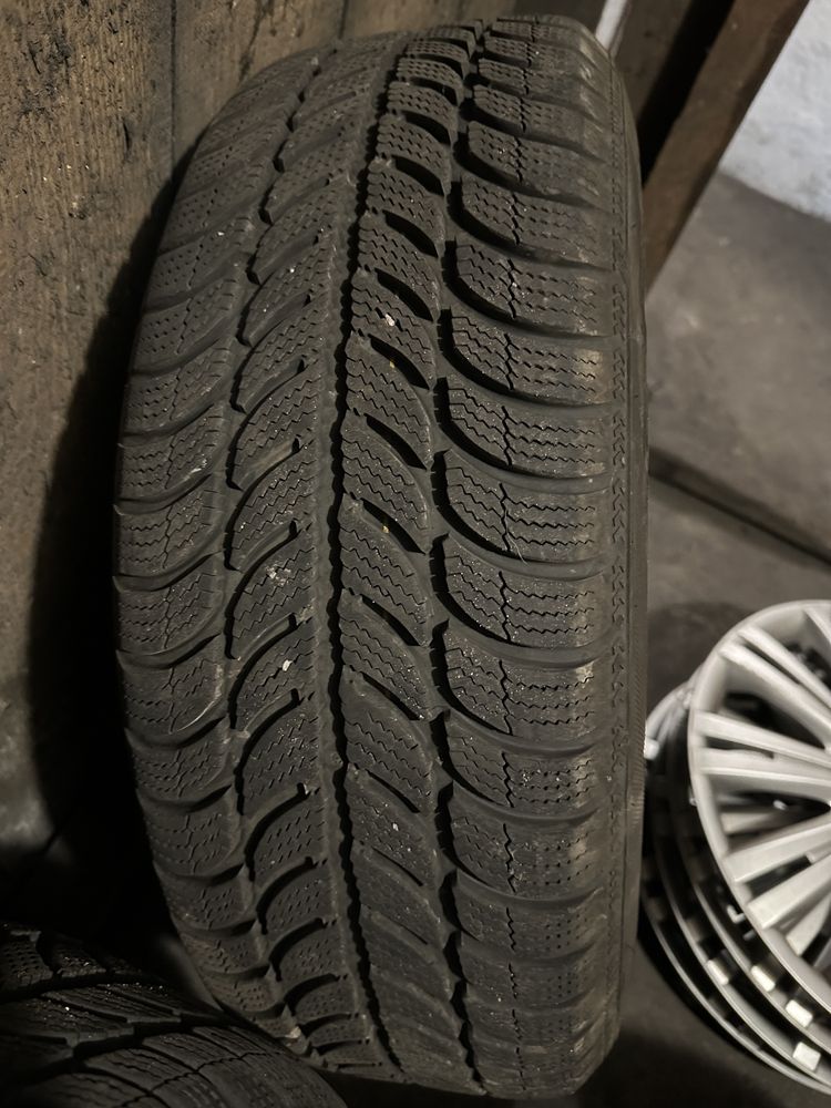 Opony zimowe 195/65/R15