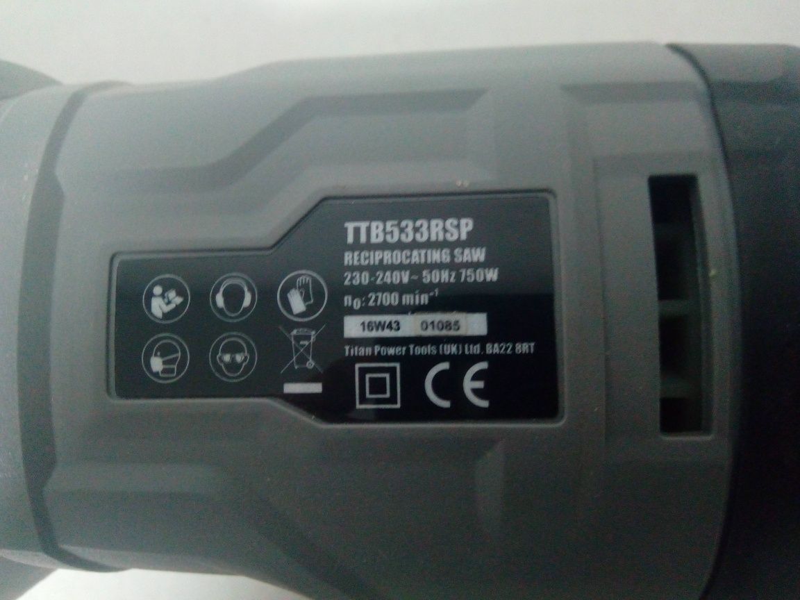 Пила сабельна TITAN TTB533RSP

RECIPROCATING SAW 230-240V-50Hz 750W

п