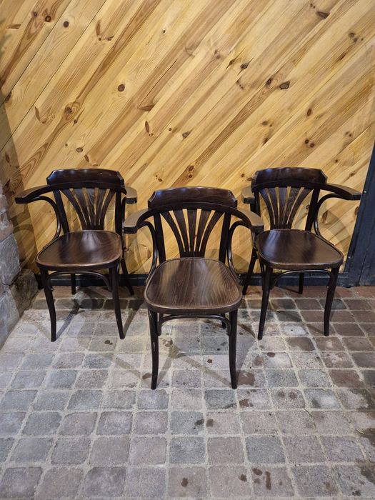 10x Krzesło drewniane typu THONET FAMEG z podłokietnikiem, stylowe