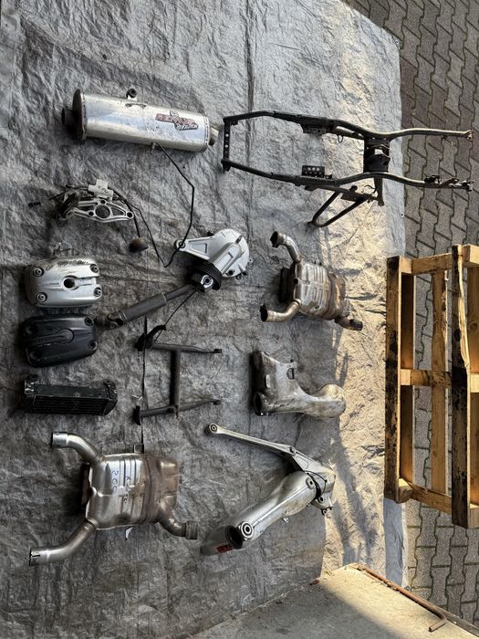 BMW gs 1150 Części stelaze wydech  dekiel chlodnica wydech  dyfer lagi