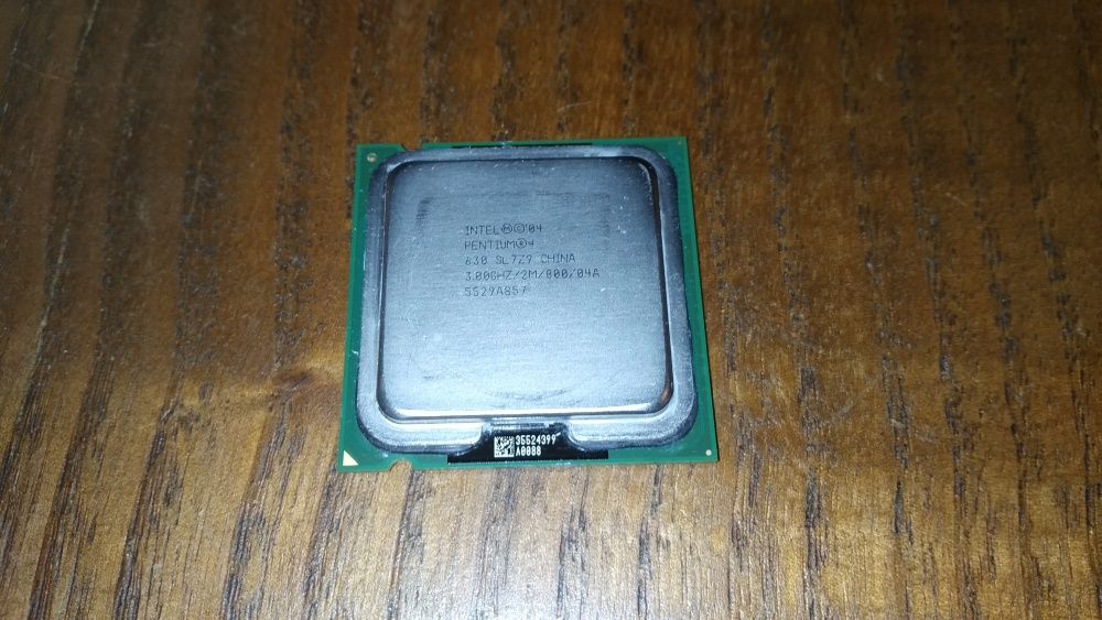 CPU Intel Pentium 4 a 3.0 GHz, FSB 800MHz, 64-bit, Hyper-Threading