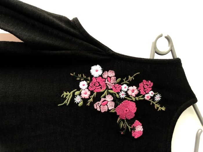 Wiosenny lekki sweterek