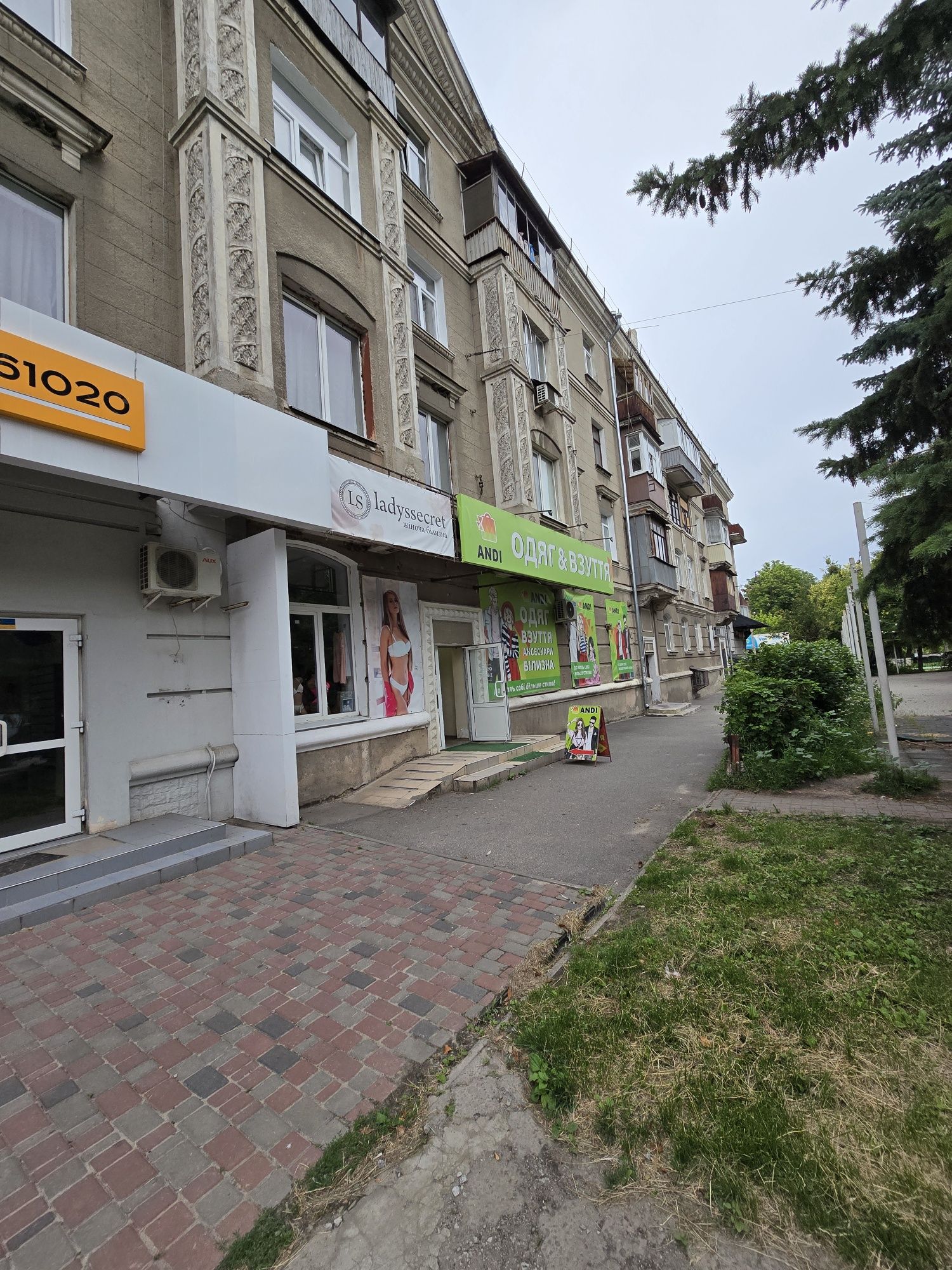 Сдам помещение Бавария,н/фонд,Центр,1 этаж, красна линия