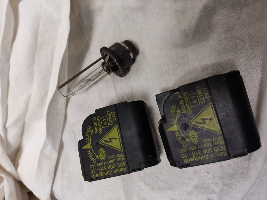 Ксенонові блоки розпалу. Hella