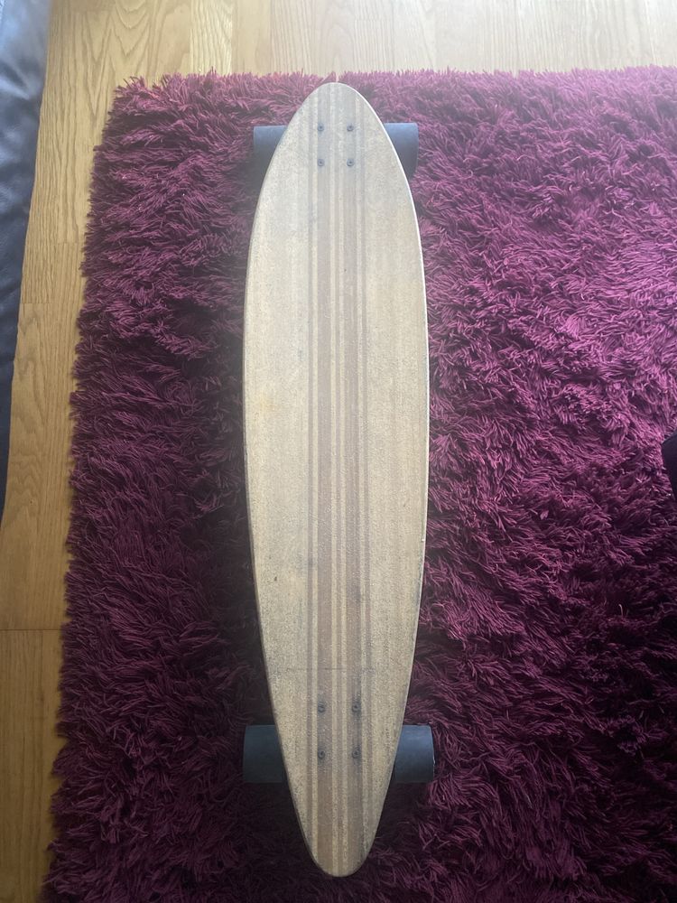 Skate longboard em madeira