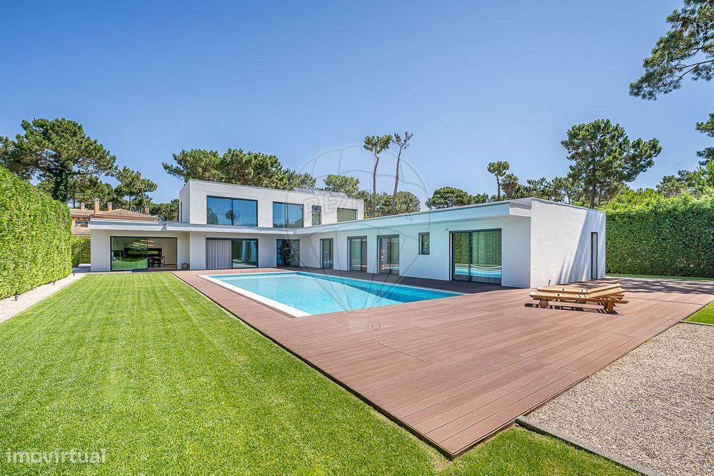 Moradia T4 para venda