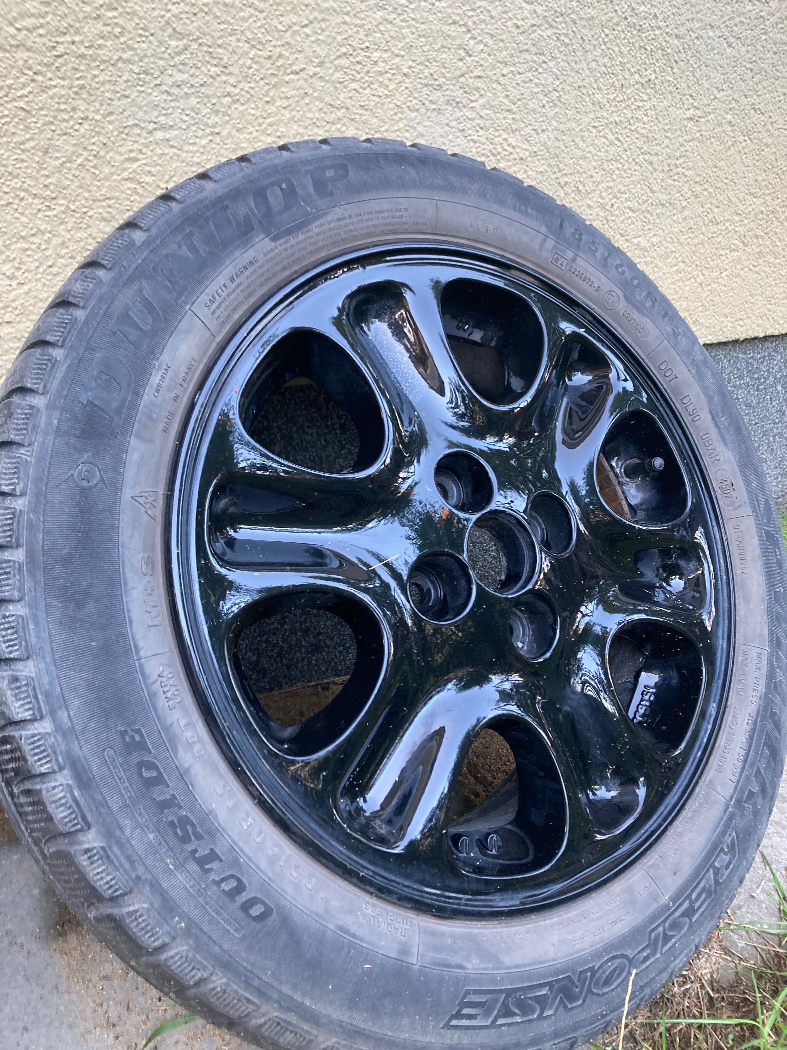 Czarne Alu felgi 15 mazda