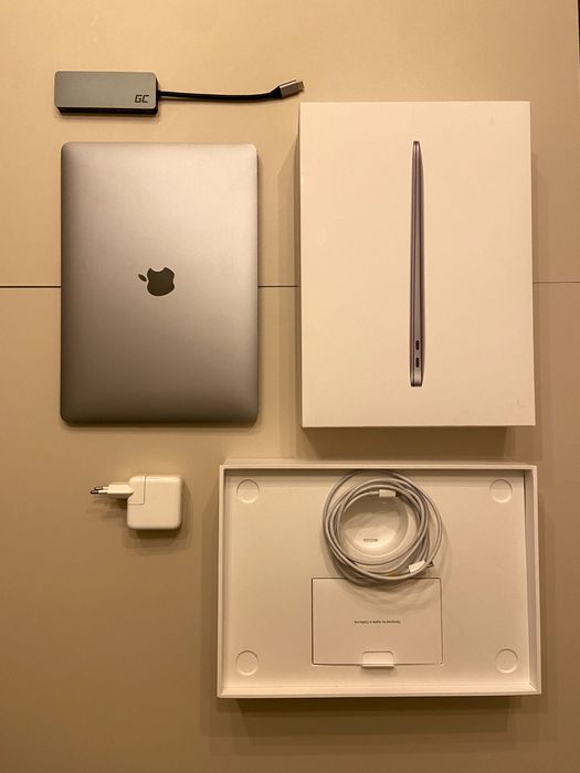 MacBook Air M1 2020 • 8GB RAM • 256GB SSD • Komplet + HUB USB-C