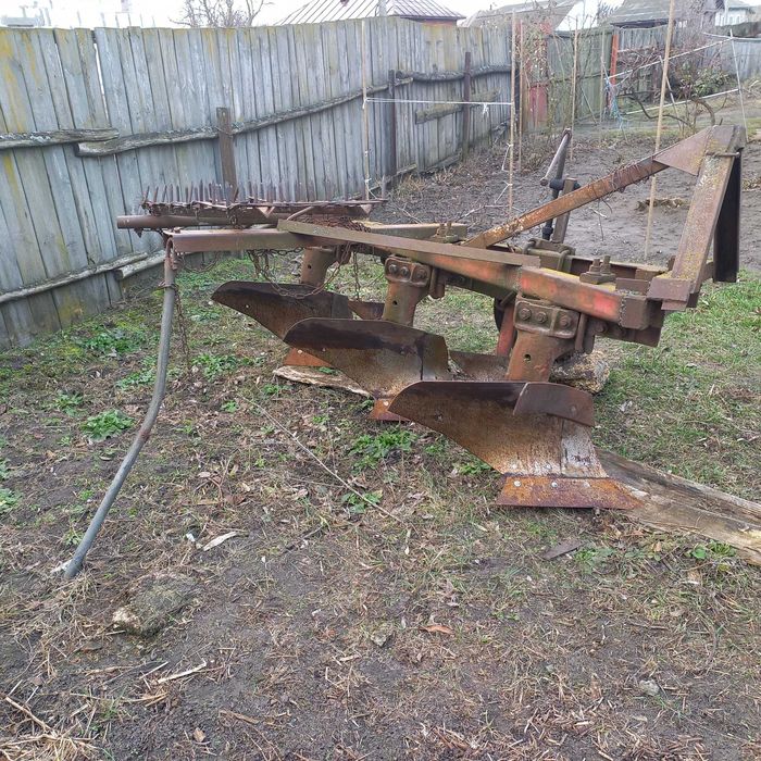 Продам плуг ПЛН 3.35