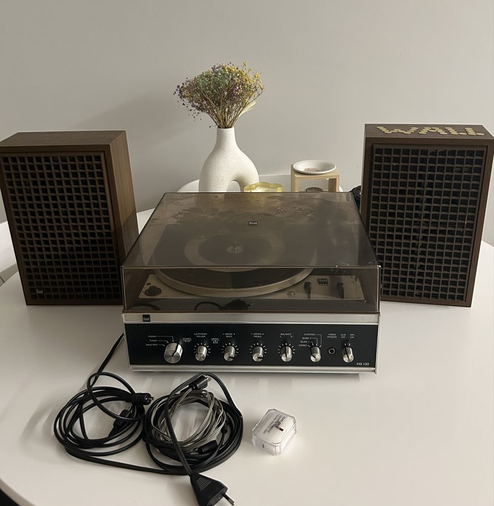 Dual HS 130 gramofon ze wzmacniaczem