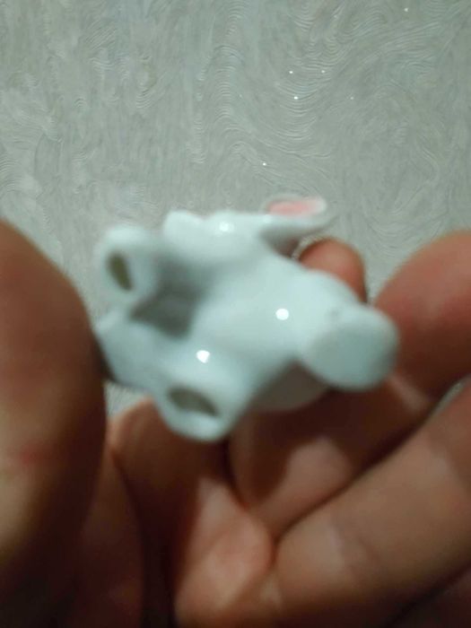 Слоненок-фарфоровая статуэтка-без повреждений