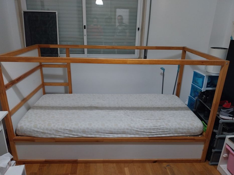 Cama Kura Ikea (criança)