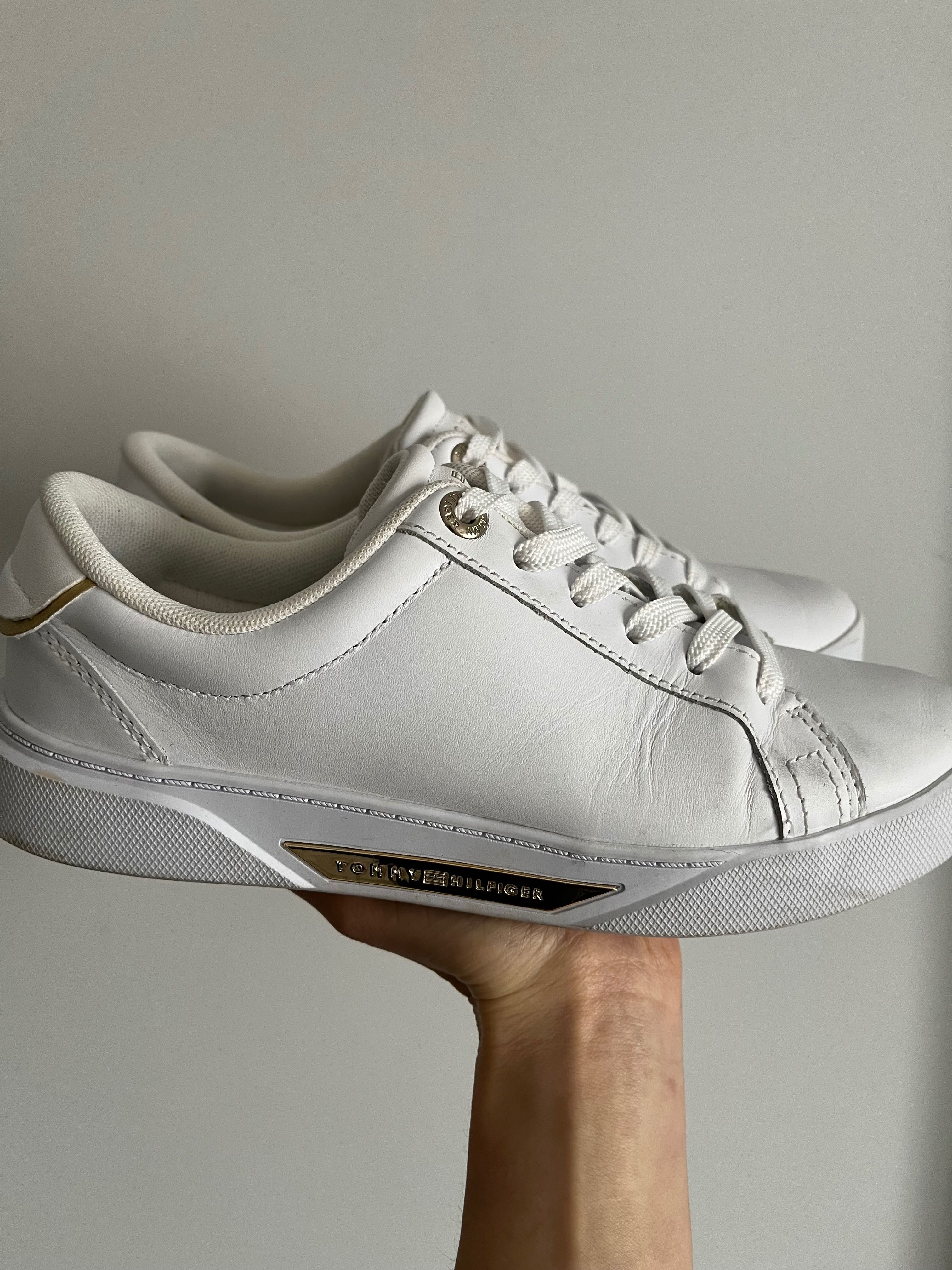 Sneakersy Tommy Hilfiger r.37