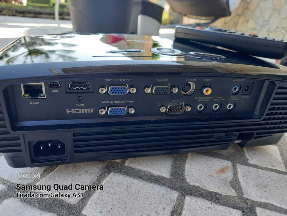 Excelente projector Optoma EX615