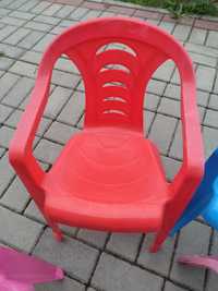 5 ogrodowych krzeselek i stolik dla dzieci