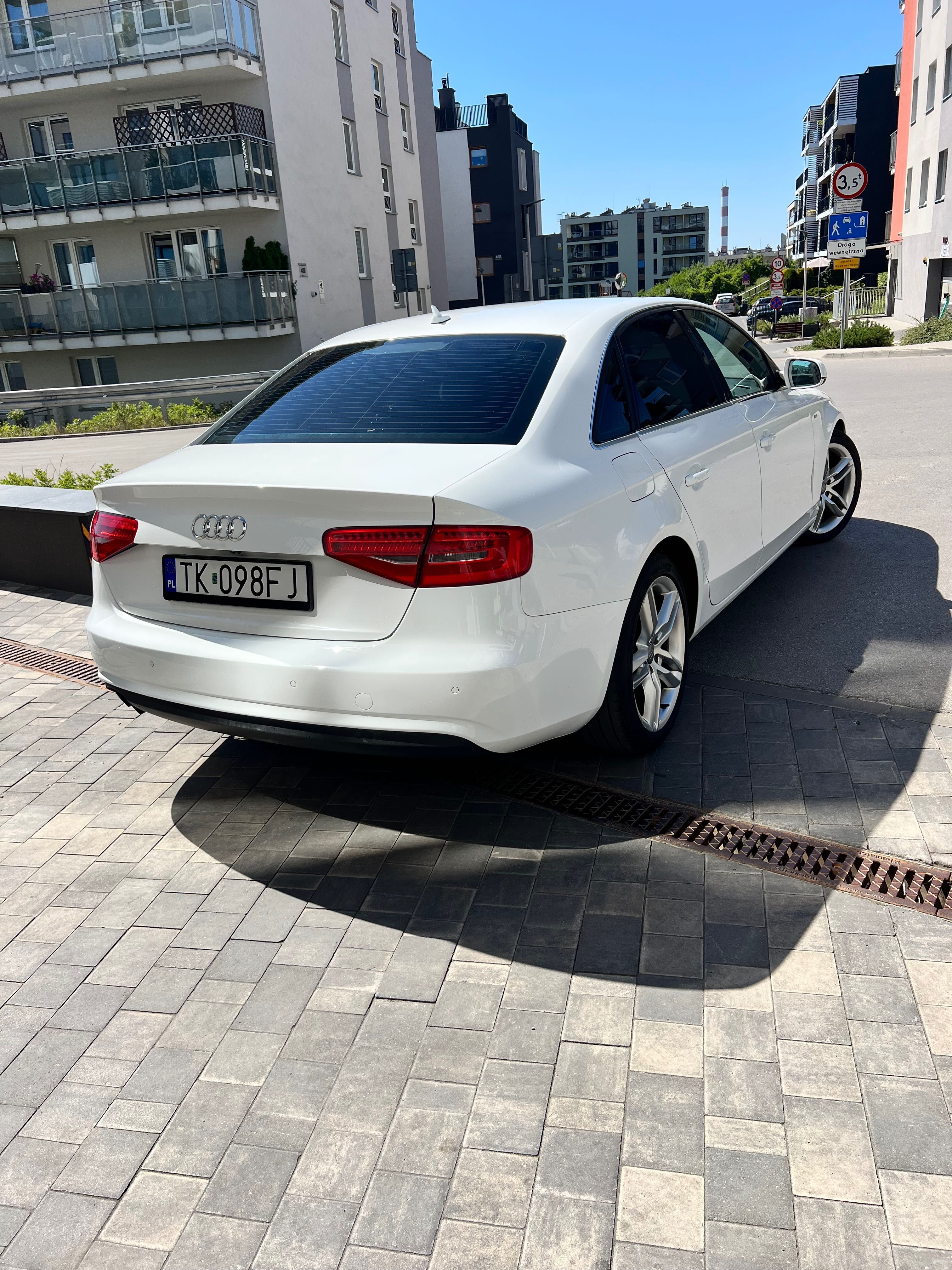 Audi A4 B8_2.0TDI_Sline_LIFT_12/13_PerfekcyjnyStan_Bezwypadek_Serwis
