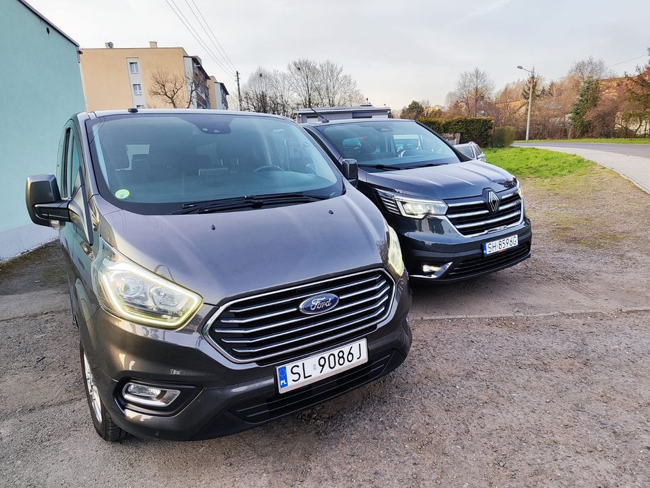 Ford custom 2.0 9 osobowy long,Renault Trafic  2.0 9 osobowy Long