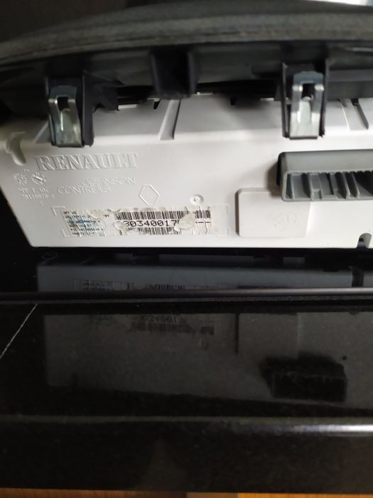 Painel rádio leed Renault Clio IV