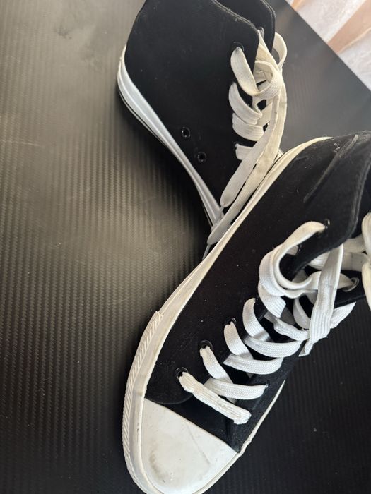 Кеди У відмінному стані