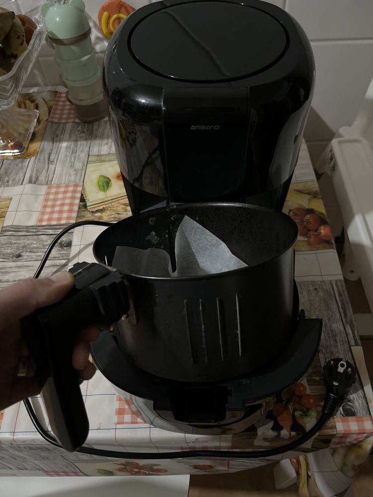 Vendo airfryer touch com vários programas