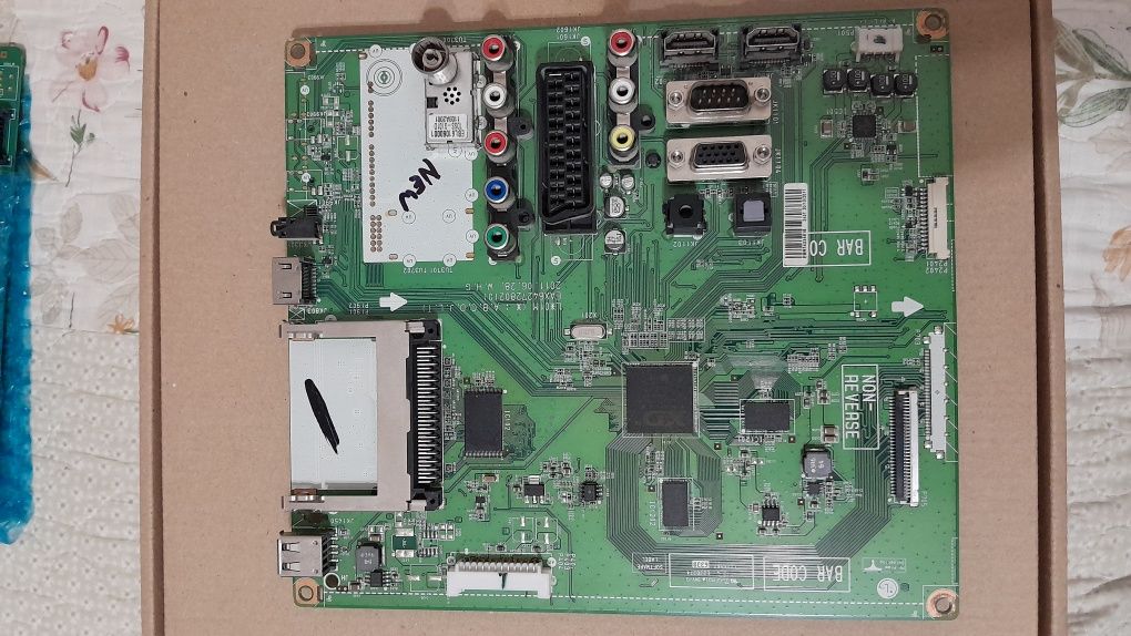 Main EAX64272802(0) EBR74234618 panel T315XW06 LG 32LV2500