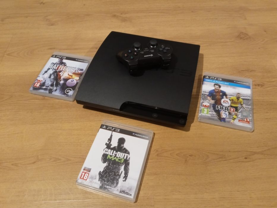 Konsola PlayStation 3 320GB z bezprzewodowym padem i grami ps3